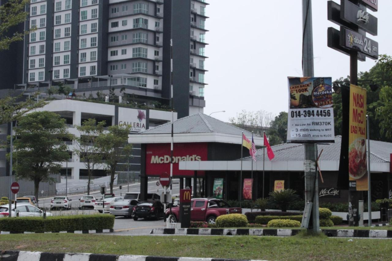 Paragon 150 Hotel Seri Kembangan Exterior photo